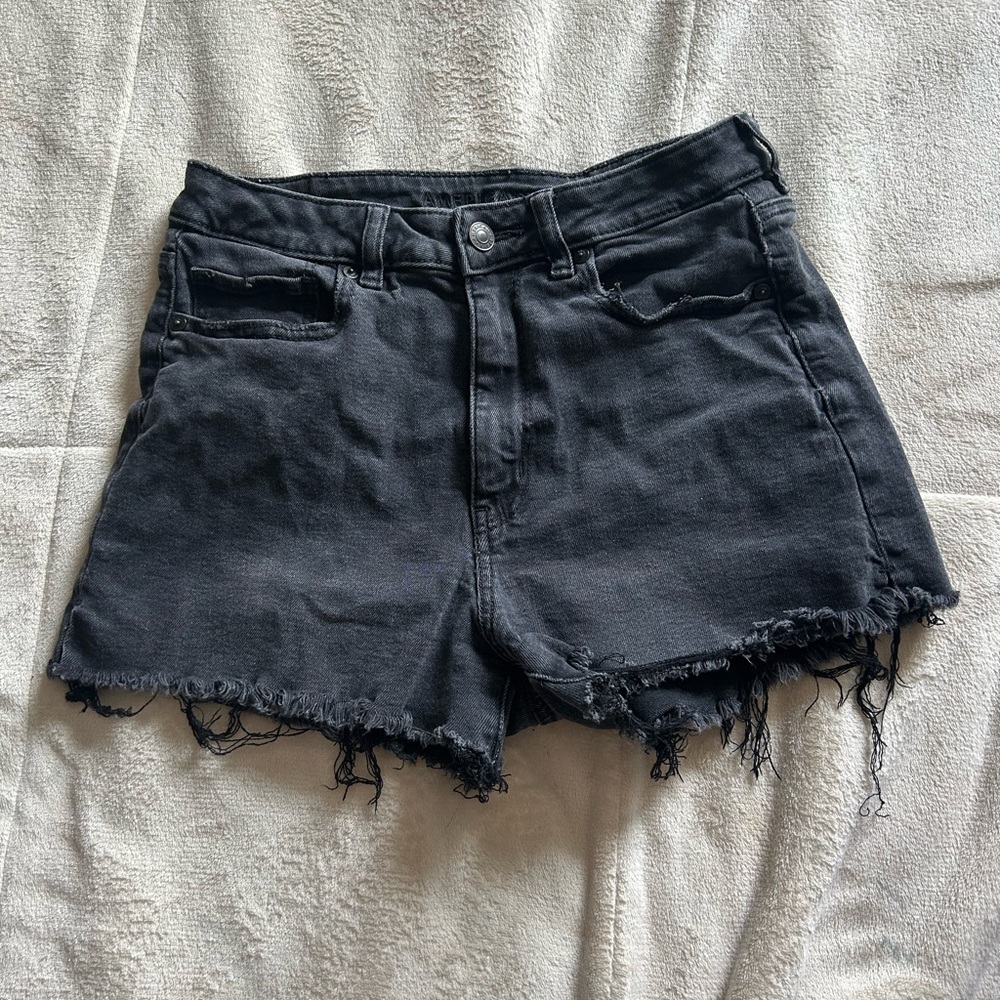 American Eagle black shorts